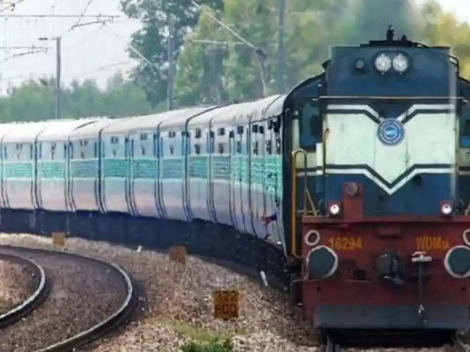 Diwali 2022 Chhath Puja Special Trains: अगर दिवाली और छठ पर जाना है घर तो रेलवे की इन स्पेशल ट्रेनों का उठाएं लाभ