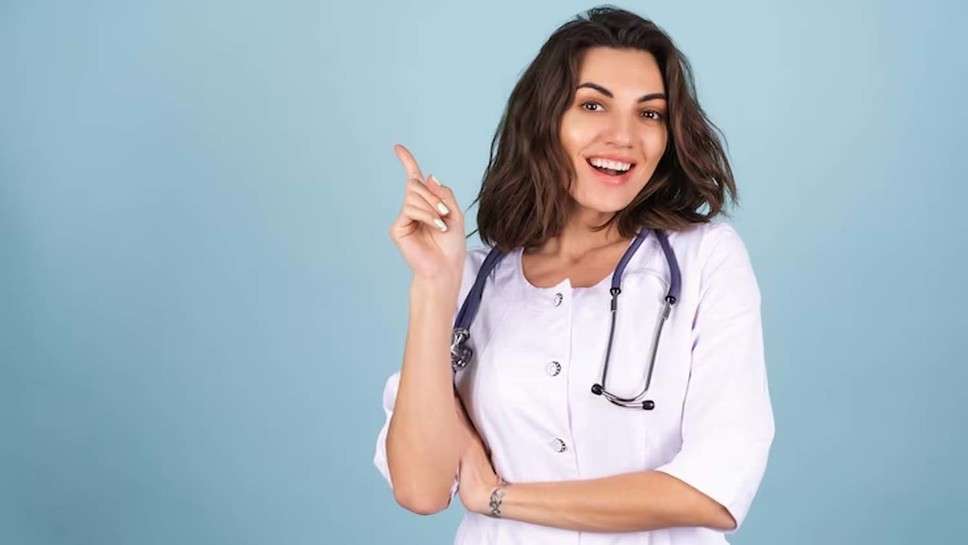 Happy Doctors Day Wishes Messages for Girlfriend: डॉक्‍टर्स डे पर गर्लफ्रेंड को भेजें शुभकामनाएं