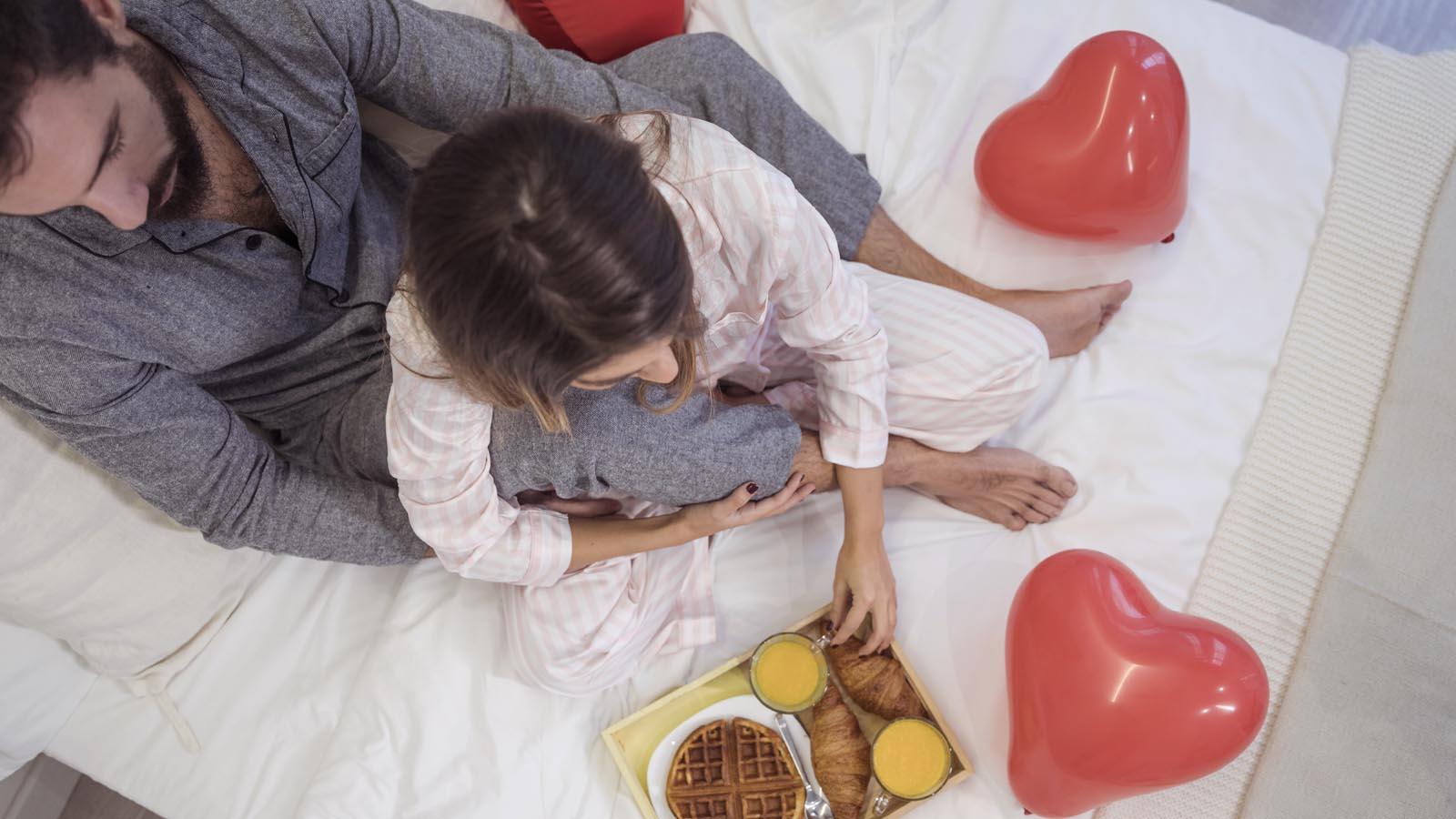 Happy Chocolate Day Messages for Him - Her Chocolate Day Wishes