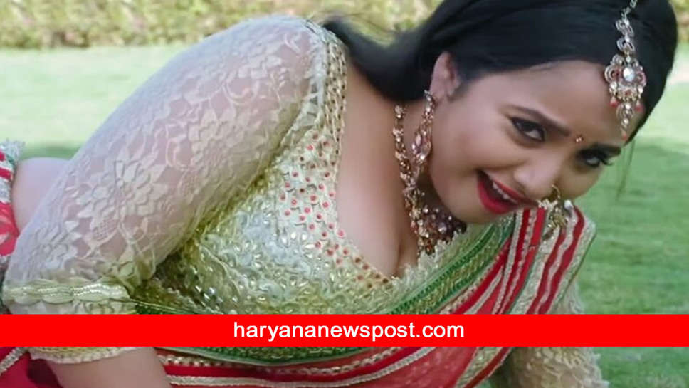 अपने हुस्न से Rani Chatterjee ने जीत लिया प्रेमी का दिल, रोमांस करते-करते भूल बैठे सबकुछ