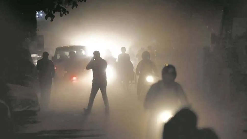 Delhi Pollution: दिल्ली में बढ़ते प्रदूषण को लेकर सरकार ने लिया फैसला, इन गाड़ियों पर लगाया प्रतिबंध