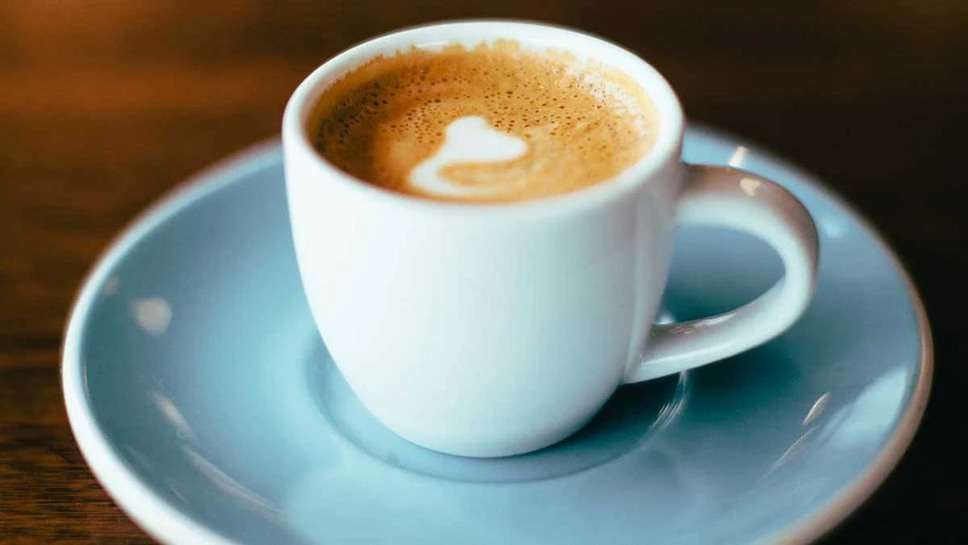 Coffee and Health: ज्यादा कॉफी पीने से ये स्वास्थ्य समस्याएं हो सकती, जानें कैसे